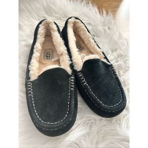 Ugg ansley slipper indoor outdoor size 7 light used suede
